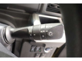 ■コンライト■  車外の明るさに応じてヘッドランプを自動的に点灯・消灯。トンネルが多い高速道路等でとても便利ですね!