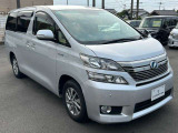 斜めからのフロントビュー。