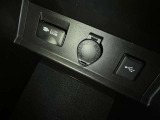 シガーソケット用の充電器が使用可能です!