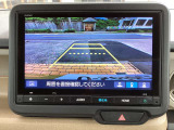 バックカメラ付きで駐車の際も安心です。