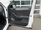 点検整備ご納車前にCertified Pre-Owned独自の「点検チェック項目シート」により、部品や機能に関する全71項目もの厳しいチェックを実施します。