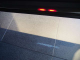 PORSCHE ロゴLEDドアカーテシーライト
