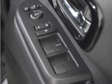 ◆パワーウィンドウスイッチ◆運転席から全席の窓の開閉操作を行うことが出来いつでも換気ができます!