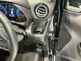 運転席側前部にドリンクホルダーあります♪運転中でも手が届きやすい位置にあって使い易いです♪
