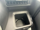 運転席ドリンクホルダー