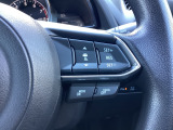 MRCC(マツダレーダークルーズコントロール)は先行車との車間を維持しながら追従走行を行い、長距離でのドライバー負担を軽減させてくれます。
