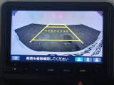 初心者の方や運転に自信のない方でも安心して車庫入れができるリバース連動リアカメラが装着されています。狭い駐車場はもちろん、雨の日や夜間でもストレスなく運転していただけますよ。