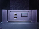 USB-Aに対応しており、市販の充電ケーブルがあれば、スマホ充電できます。
