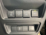 両側パワースライドドア付きだから、狭い駐車スペースなどでの 乗り降りラクラク!小さなお子さまのいるご家庭には嬉しい装備。