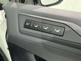 シートメモリー機能装備付きです。シートの位置をそれぞれ記憶しておく事ができるので、ご家族や、複数の方で車を乗られるオーナー様には、便利な機能です。