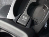◆アクセサリーソケット◆ドラレコの電源やスマートフォンの充電等に使用できる便利な電源ソケット!使いやすい場所に装備されています。