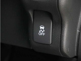◆VSA◆横滑り防止装置が装備されています。コーナーリング時の横すべりを抑える機能と、車両の急激な挙動変化を抑える機能で、安定した走行を実現しています。運転に安心とゆとりが出来ます。