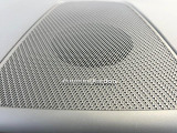 【harman kardon】ハーマンカードンのHi-Fiスペシャリストと共に、モデル別に開発・設計された専用チューニングが臨場感溢れる音響空間を実現しています。