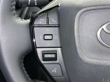 ステアリングスイッチ装備!運転しながら手元でオーディオの操作などができます。