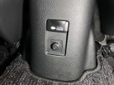 【アクセサリーコンセント】車内において、AC100Vで消費電力の合計が1500Wまでの電気製品を使用することができるシステムです!