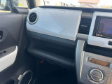 お車の車検・オイル交換・修理・鈑金塗装・ガラス修理・デントリペア・ボディコーティングなども幅広く対応しております。その際は無料で代車を貸し出し致します。車の事は何でもお任せください!
