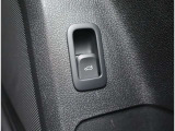 Audi正規ディーラーが高品質をお約束。高度な訓練・教育を受けたAudi専任メカニックが、100項目にもおよぶ精密な点検を実施いたします。すべてをクリアしたAudi車だけが、あなたのお手元に届けられるのです。
