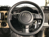 ハンドルは車を運転する上で、ずっと握っている重要なパーツです。手にフィットする物がいいですよね♪