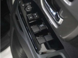 ◆パワーウィンドウスイッチ◆運転席から全席の窓の開閉操作を行うことが出来いつでも換気ができます!