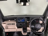 【前方視界】開放的な前方視界!運転がしやすく疲れにくいです♪窓が大きく、見通しがとっても良いおクルマですよ♪