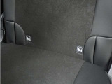 ◆ISOFIX◆シートベルトいらずでチャイルドシートと固定金具を連結するだけでガッチリ固定できます。