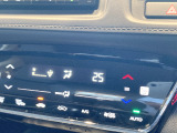 【オートエアコン】設定温度に合わせて自動で風量や風向きを調整し、車内を快適な温度に保ちます。