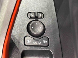 オート格納機能付きミラー  キーフリーシステムのドア施錠に連動して自動的に格納!乗降時のミラー操作の手間が省けて便利です♪閉じ忘れを防げるほか、降車の直前まで後方の確認ができます!!