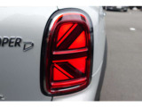 まずはご連絡をください!お車詳細や展示状況はMINI NEXT城東鶴見06-6933-3298まで。