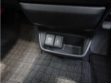 この度は当店の車両を御覧頂きましてありがとうございます。当店の販売車両はそのほとんどが自社での下取り車とデモカー(展示、試乗車)から構成され、安心してご購入いただけます。