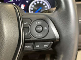 レーダークルーズコントロール(全車速追従機能付)付きです。車速に応じて追従支援してくれるので、ロングドライブも快適です。詳細は販売店スタッフまでおたずねください。