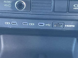 充電用タイプC端子付き。スマートフォンなどの充電に便利です。