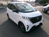 ディーラーの車です。国家資格の整備士がメンテナンスをしてお渡しします。