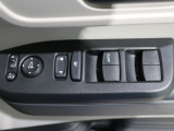 運転席のスイッチ類です。