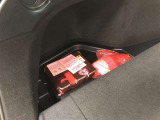 【パンク修理キット】補修材が入ったボトルとコンプレッサーがセットになっています。
