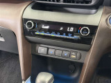 自動で車内温度を調整してくれる【オートエアコン】付きです