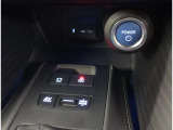 夜間走行でも安心のLEDへッッドライト搭載車です。とても明るく白い光で照らします。この装備も人気のアイテムですね