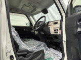 オイル・タイヤ交換などの日常整備などはもちろん、車検対応、事故や故障の修理対応など、様々な場面にてお客様をサポート致します。