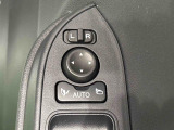 電動格納ミラー ボタン一つでドアミラーを格納できますよ!