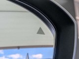 ブラインドスポットで死角に入った後方車両を検知してくれます。