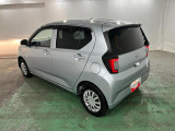 車種は決めていないけど色はシルバーと決めている、というお客様もおられるほど固定ファンの多いシルバーボディ。なにせ手入れが楽です(^^♪