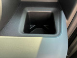 ドリンクホルダー装備☆運転席右側についていますのでドリンクも取り出しやすい☆