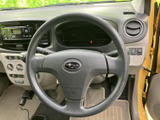 しっかりとした握り心地で、快適なドライビングをサポート。運転操作をスムーズに行うことができます。