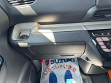 運転しながら操作しやすいように各種ボタンが設置されています♪ストレスのない快適なドライブに必須です!
