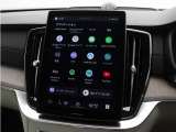 Google搭載のボルボなら、車内にいながら多彩なデジタルライフをお楽しみいただけます。Google Playから必要なアプリをダウンロードして、有意義な移動時間を楽しみましょう。