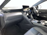 すっきりとしたデザインの内装は、さすがトヨタ車の上品さを感じます。