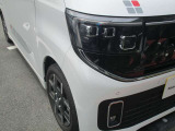 LEDヘッドライトだから夜間走行も安心です。フォグランプもLEDです。