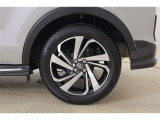 純正17AW!タイヤサイズは195/60R17になります!