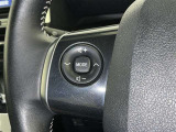 ステアリングスイッチ装備!運転しながら手元でオーディオの操作などができます。