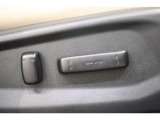 高級車の代名詞!電動シートが装備されています!