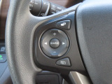 【オーディオの切り替えスイッチ】運転中もナビを触ることなく、ソース選択やボリュームの調節などができるので安全です。